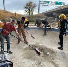 another group of people working on the diy park